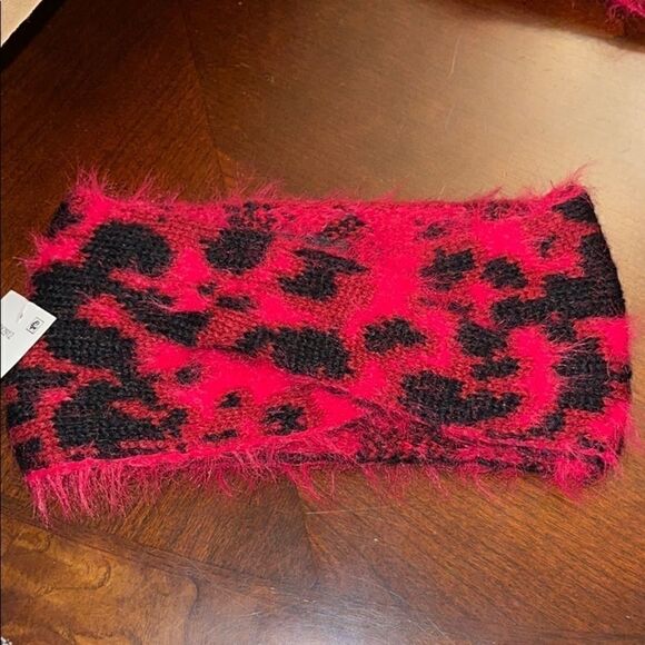 NWT DKNY earwarmer headband red black animal print - Picture 2 of 4